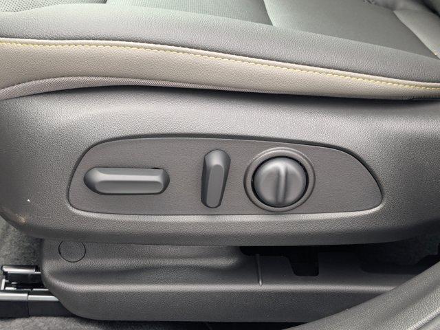 2025 Chevrolet Trax Vehicle Photo in BRUNSWICK, GA 31525-1881