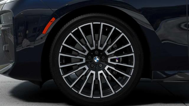 2025 BMW 740i xDrive Vehicle Photo in GRAPEVINE, TX 76051