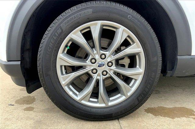 2023 Ford Explorer Vehicle Photo in TOPEKA, KS 66609-0000