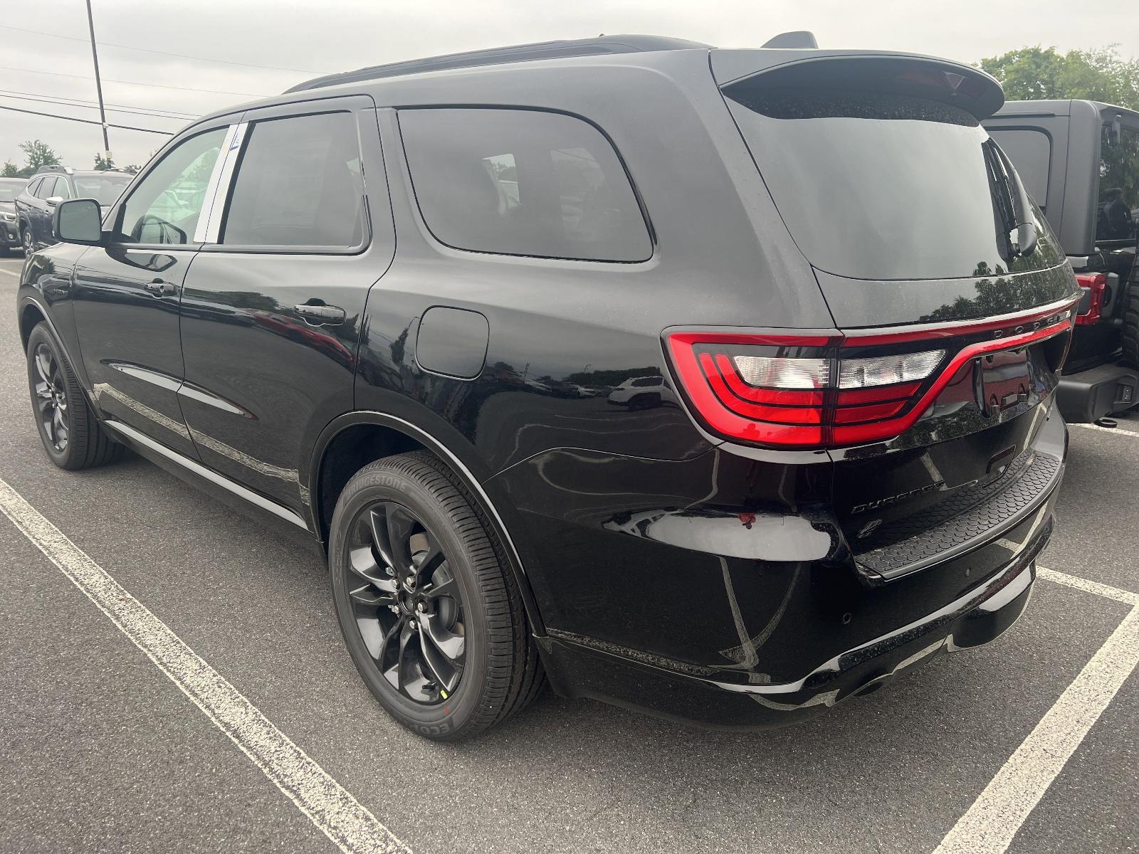 2025 Dodge Durango Vehicle Photo in Mechanicsburg, PA 17050-1707