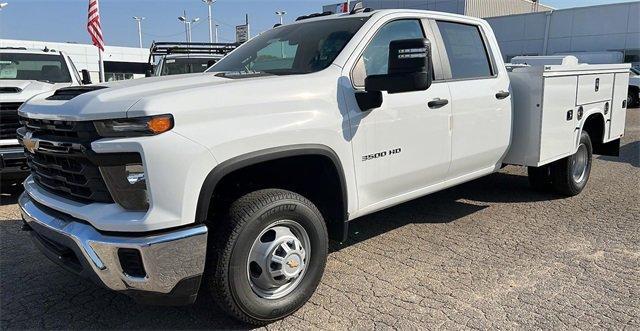 2024 Chevrolet Silverado 3500 HD Chassis Cab Vehicle Photo in TOPEKA, KS 66609-0000