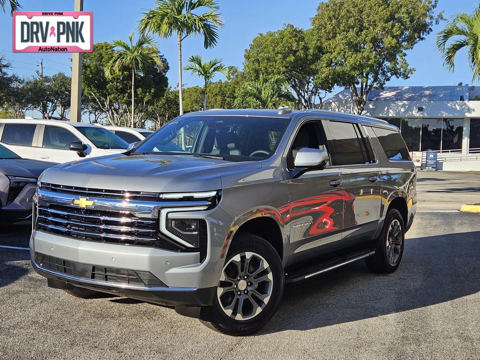 2025 Chevrolet Suburban Vehicle Photo in GREENACRES, FL 33463-3207