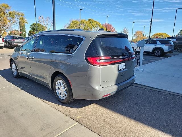 2021 Chrysler Pacifica Touring L photo 5