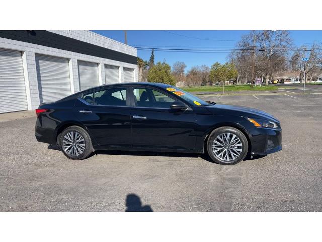 2024 Nissan Altima Vehicle Photo in TURLOCK, CA 95380-4918