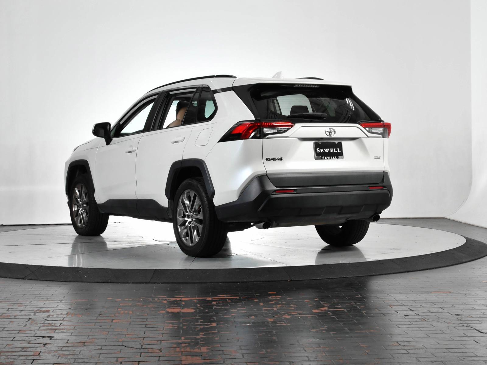 2021 Toyota RAV4 Vehicle Photo in DALLAS, TX 75235