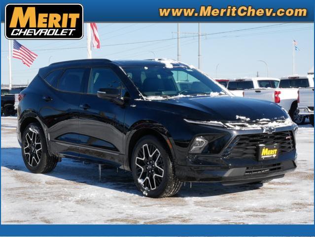 2025 Chevrolet Blazer Vehicle Photo in MAPLEWOOD, MN 55119-4794