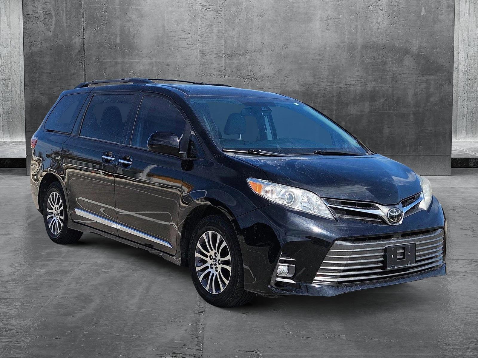 2019 Toyota Sienna Vehicle Photo in Austin, TX 78728