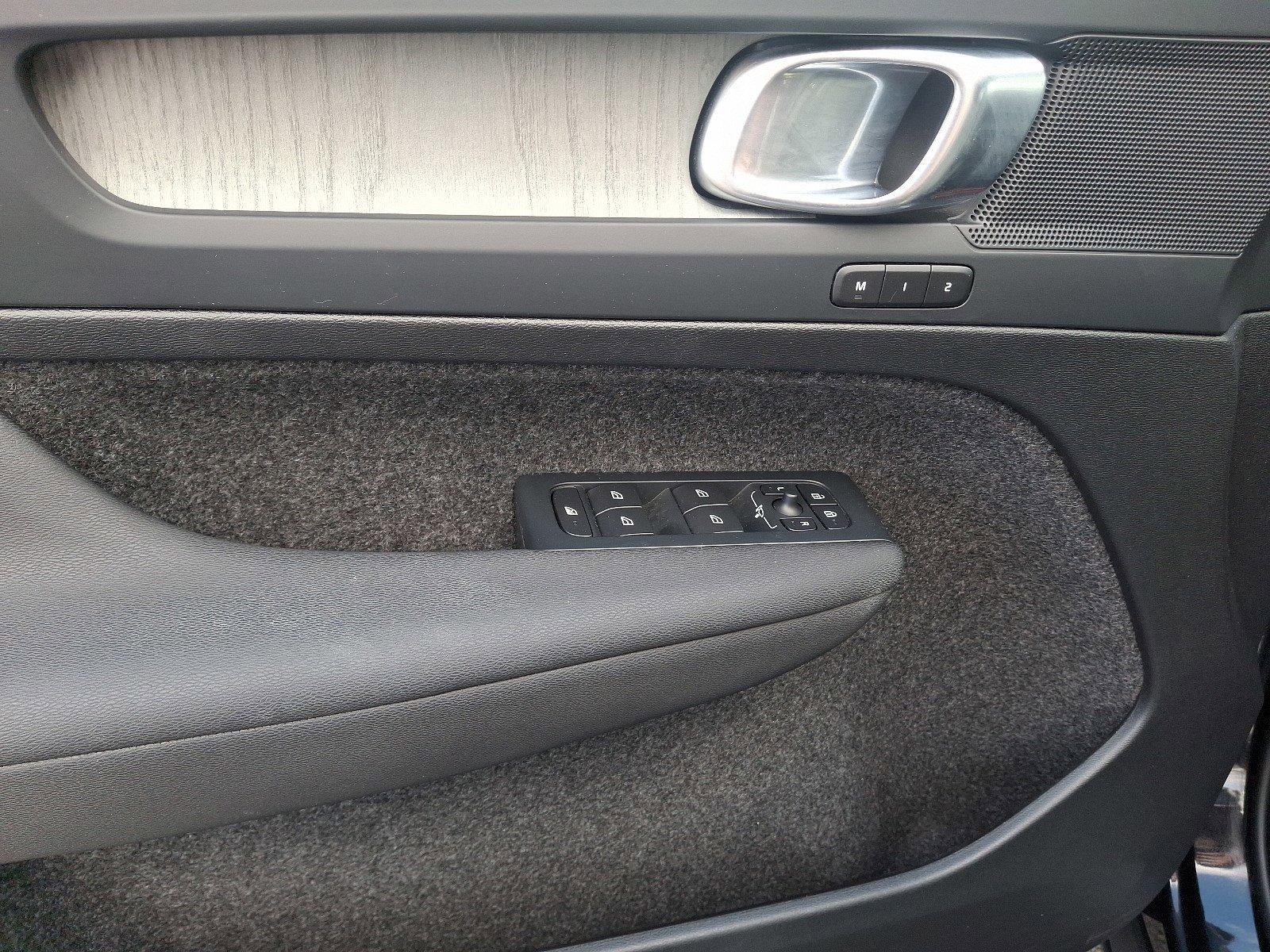 2024 Volvo XC40 Vehicle Photo in Harrisburg, PA 17111