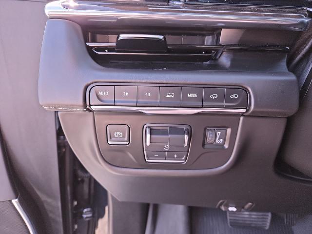 2024 Cadillac Escalade Vehicle Photo in NEDERLAND, TX 77627-8017