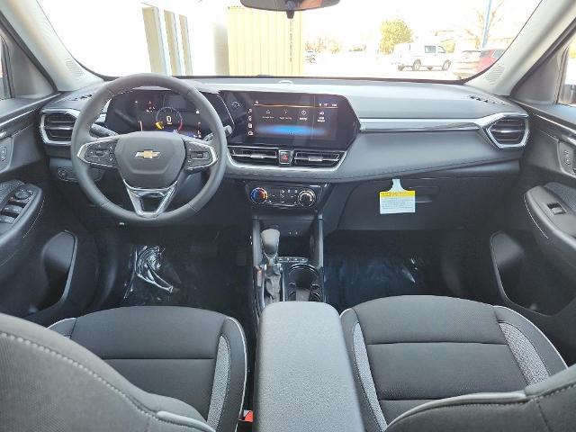 2025 Chevrolet Trailblazer Vehicle Photo in HAYS, KS 67601-1994