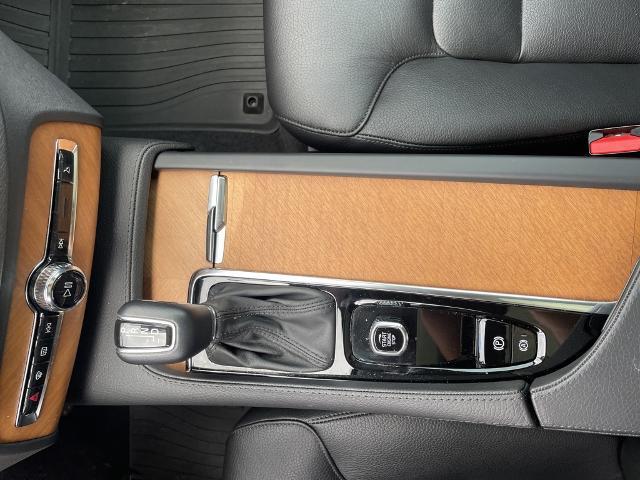 2022 Volvo XC90 Vehicle Photo in Grapevine, TX 76051