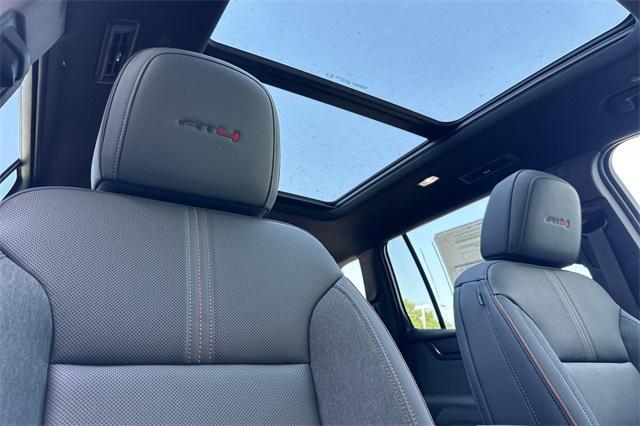 2025 GMC Acadia Vehicle Photo in ELK GROVE, CA 95757-8703