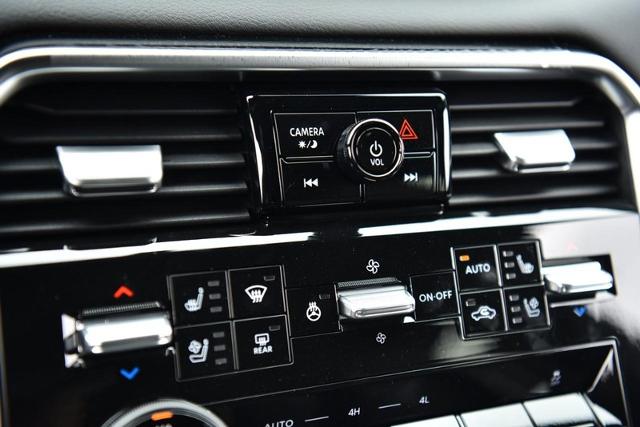 2025 Nissan Armada Vehicle Photo in Ballwin, MO 63011