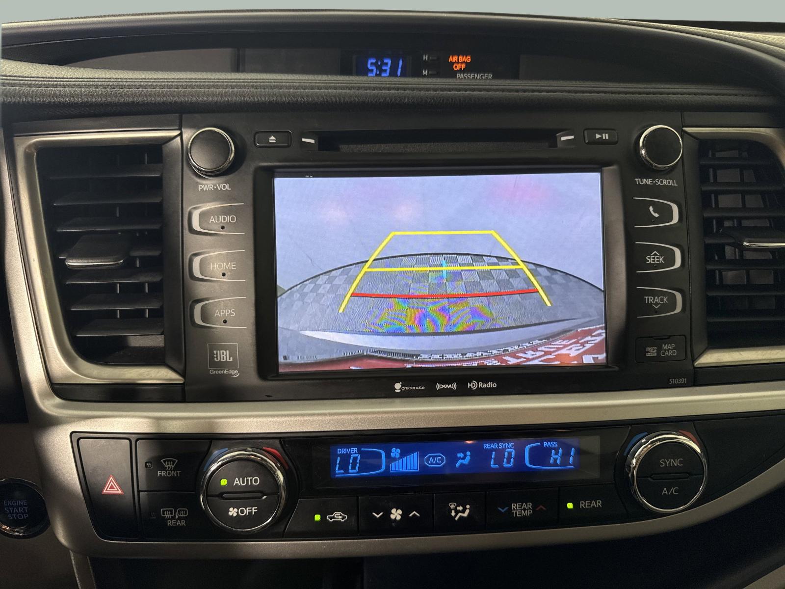 2019 Toyota Highlander Vehicle Photo in GEORGETOWN, TX 78626-7508