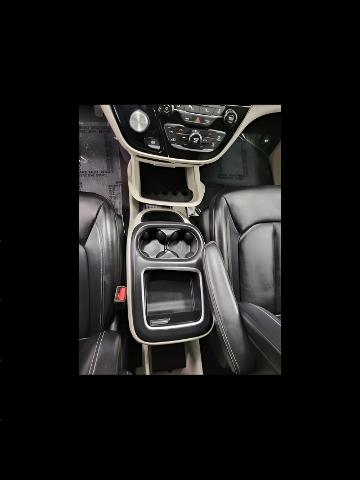 2023 Chrysler Pacifica Vehicle Photo in Kaukauna, WI 54130
