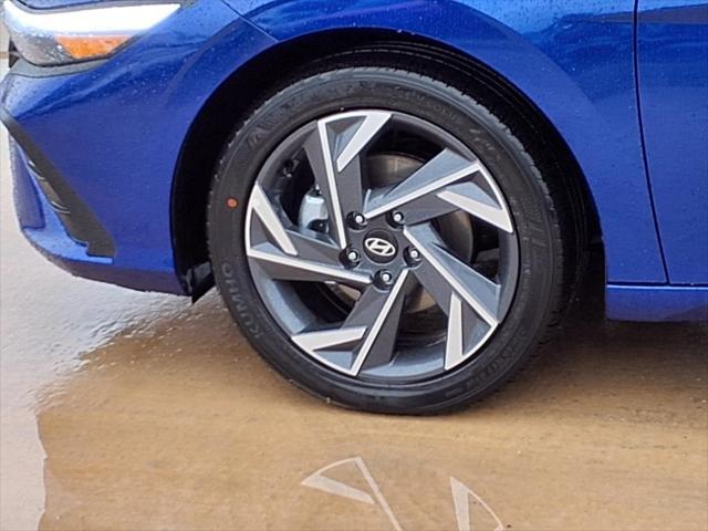 2025 Hyundai ELANTRA Vehicle Photo in Peoria, IL 61615