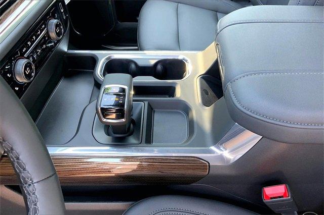 2025 Chevrolet Silverado 1500 Vehicle Photo in KANSAS CITY, MO 64114-4502
