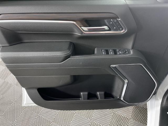 2025 GMC Sierra 1500 Vehicle Photo in GILBERT, AZ 85297-0402