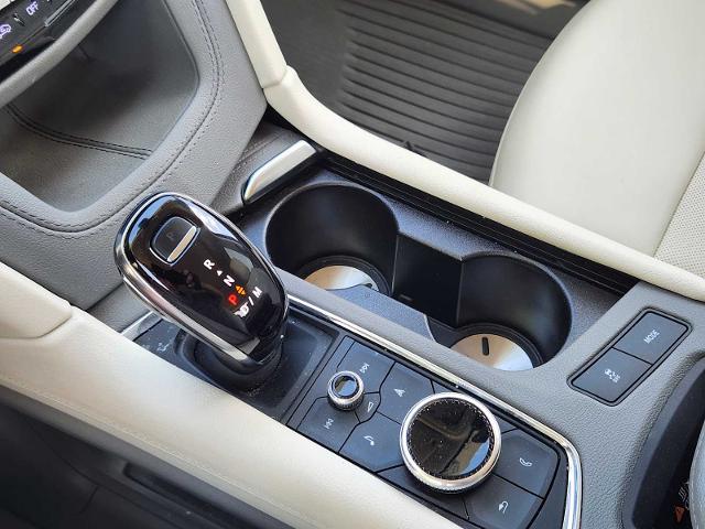 2022 Cadillac XT6 Vehicle Photo in DENTON, TX 76210-9321