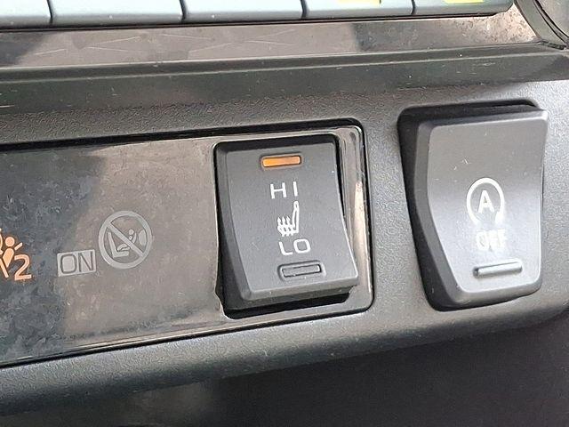 2022 Toyota RAV4 Vehicle Photo in WATERTOWN, CT 06795-3318