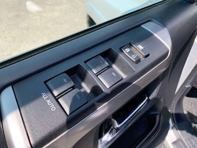 2015 Toyota 4Runner Vehicle Photo in MOON TOWNSHIP, PA 15108-2571