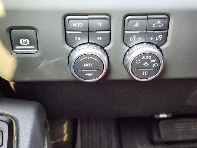 2025 GMC Sierra 2500 HD Vehicle Photo in DENTON, TX 76210-9321