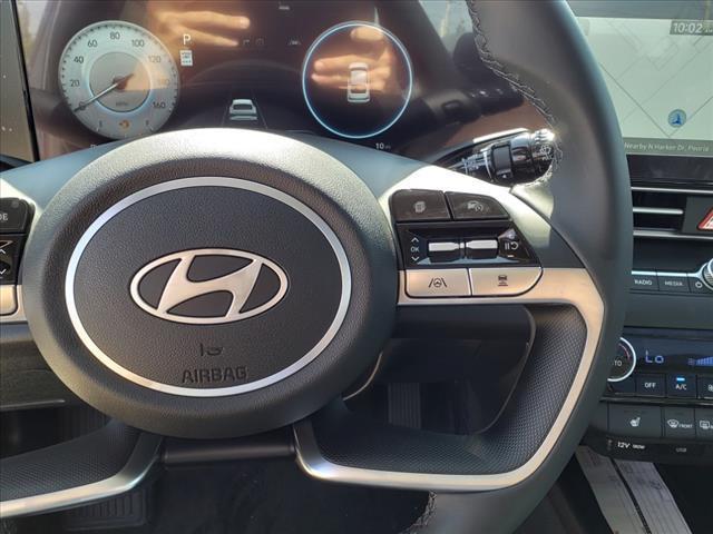 2024 Hyundai ELANTRA Vehicle Photo in Peoria, IL 61615