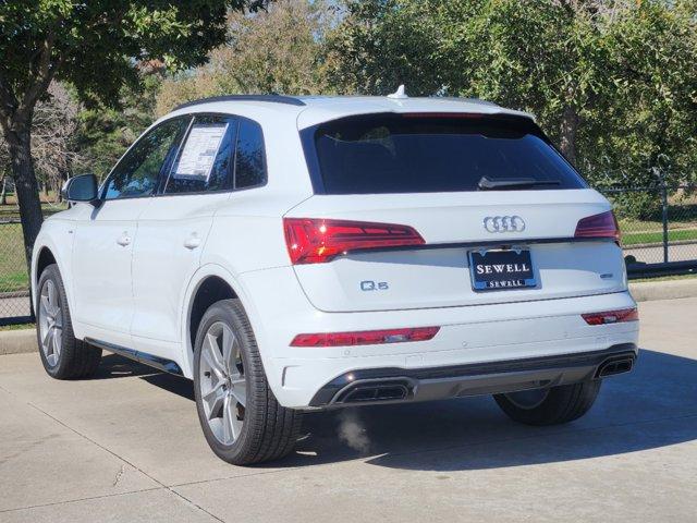 2025 Audi Q5 Vehicle Photo in HOUSTON, TX 77090