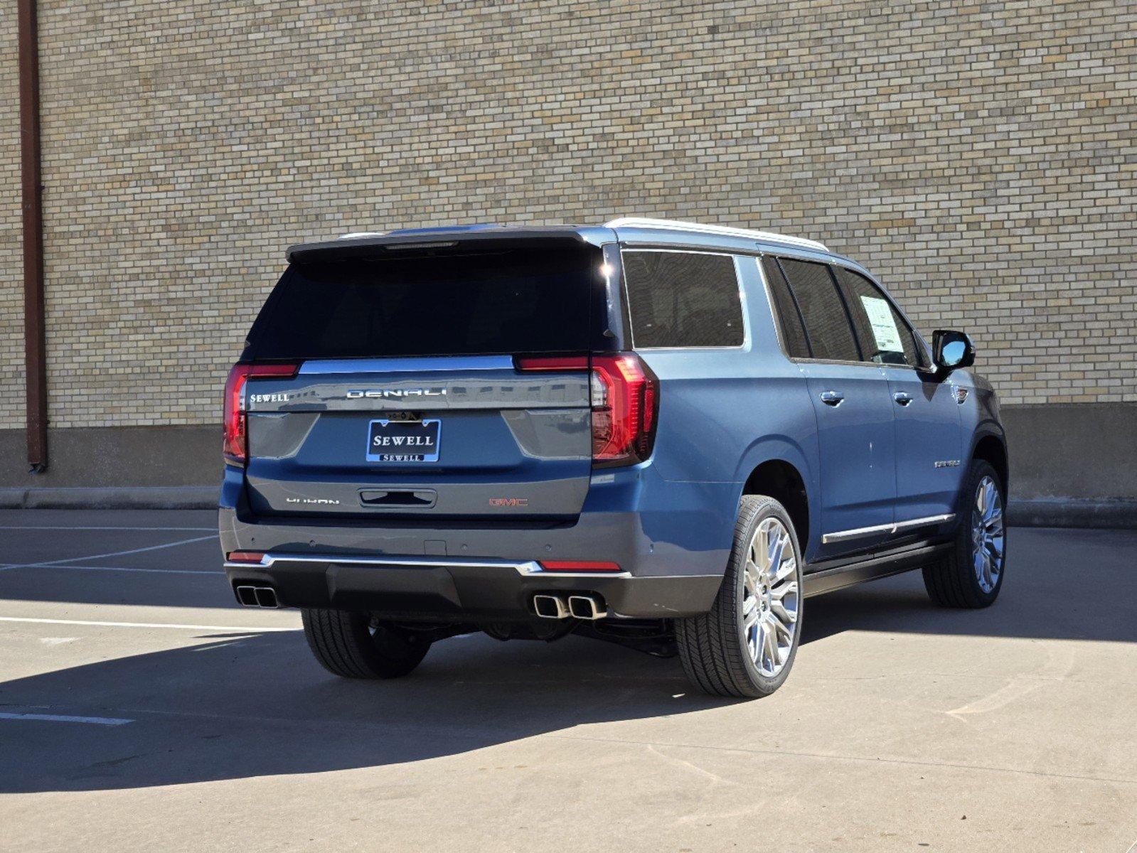 2025 GMC Yukon XL Vehicle Photo in DALLAS, TX 75209-3016