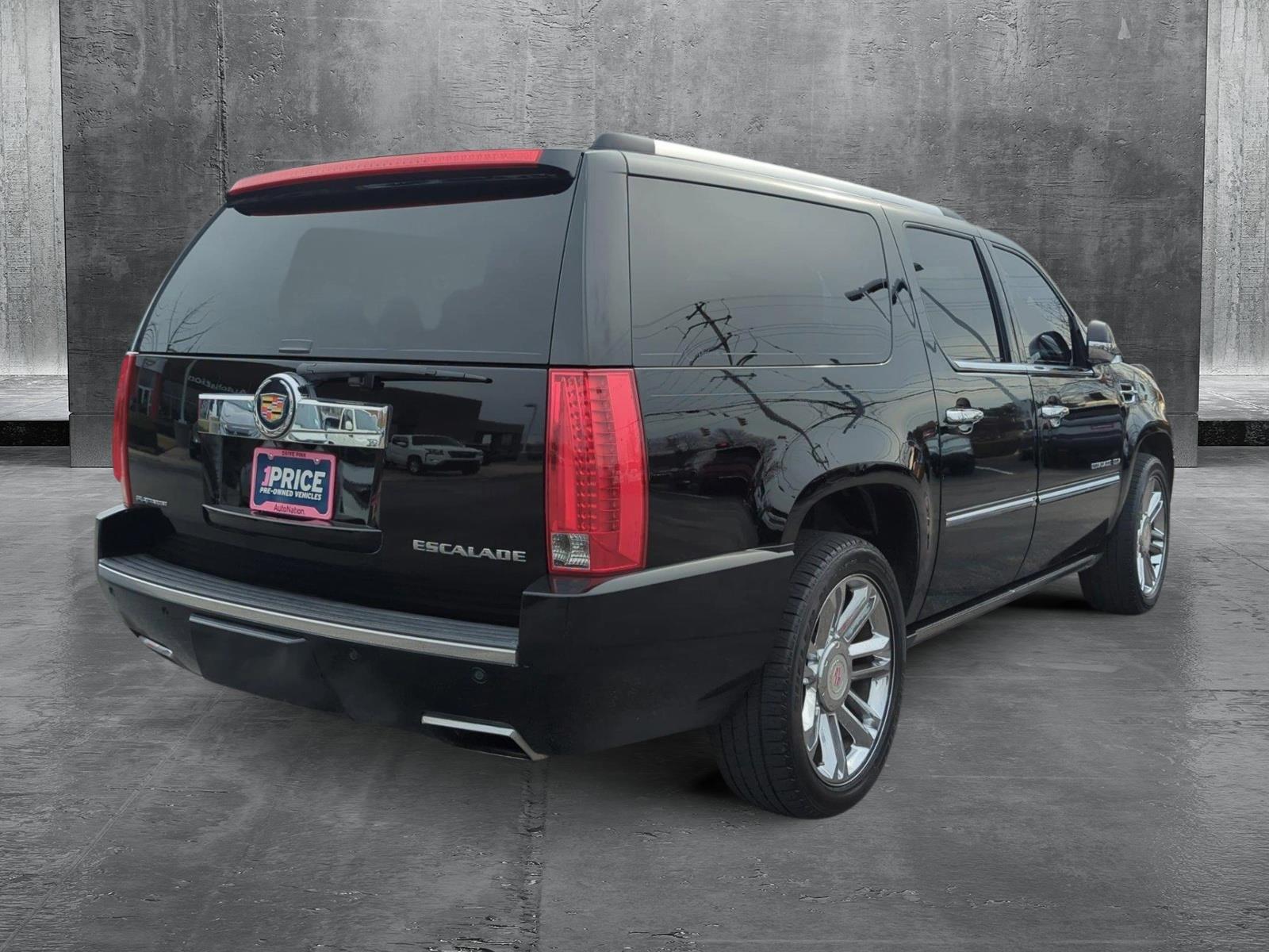 2014 Cadillac Escalade ESV Vehicle Photo in Memphis, TN 38125