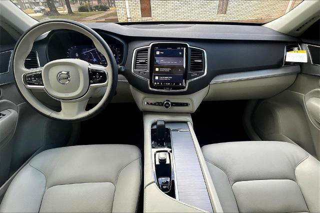 2025 Volvo XC90 Vehicle Photo in Houston, TX 77007