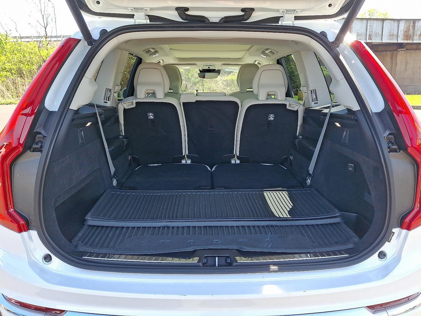 2022 Volvo XC90 Vehicle Photo in Trevose, PA 19053