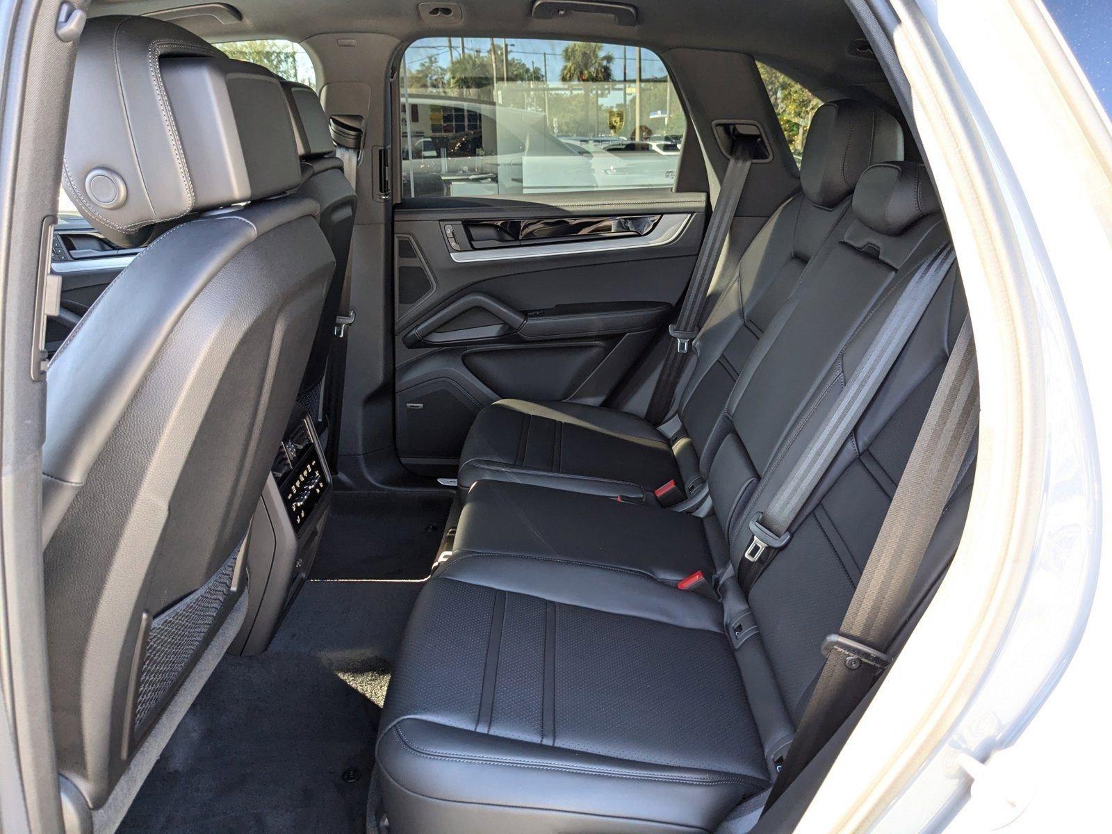 2025 Porsche Cayenne Vehicle Photo in Maitland, FL 32751