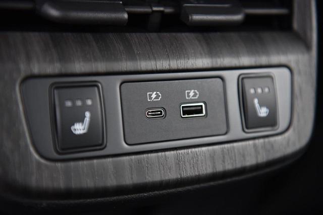 2023 Nissan ARIYA Vehicle Photo in Ballwin, MO 63011