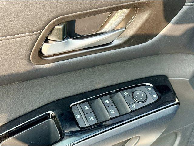 2025 Nissan Pathfinder Vehicle Photo in Flemington, NJ 08822
