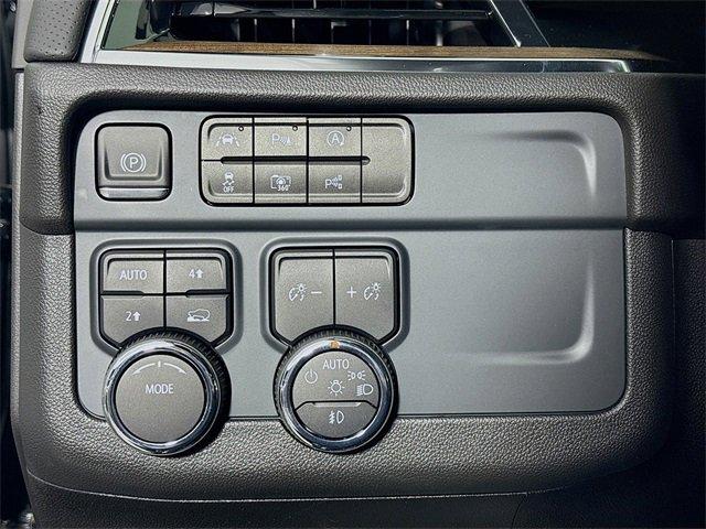 2025 Chevrolet Tahoe Vehicle Photo in PUYALLUP, WA 98371-4149