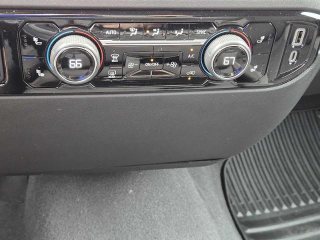 2022 Chevrolet Silverado 1500 Vehicle Photo in DENTON, TX 76210-9321