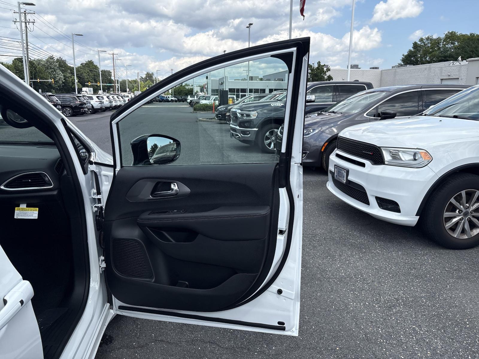2025 Chrysler Voyager Vehicle Photo in Mechanicsburg, PA 17050-1707