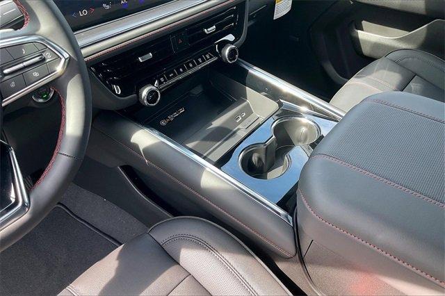 2025 Chevrolet Suburban Vehicle Photo in INDEPENDENCE, MO 64055-1314
