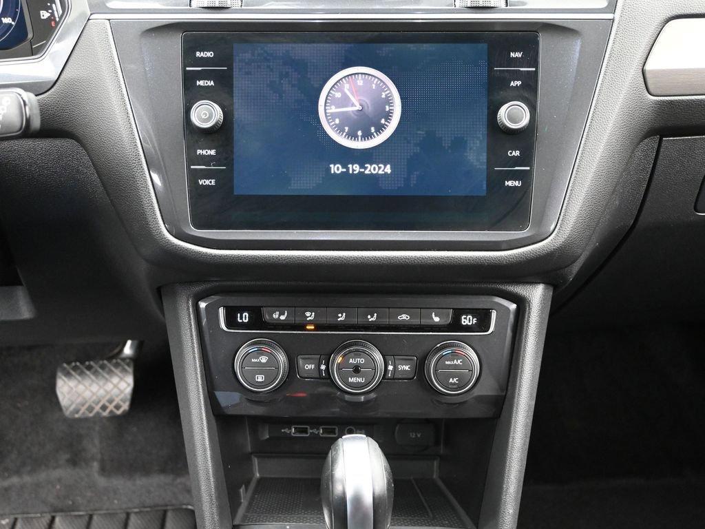 2020 Volkswagen Tiguan Vehicle Photo in Marion, IA 52302