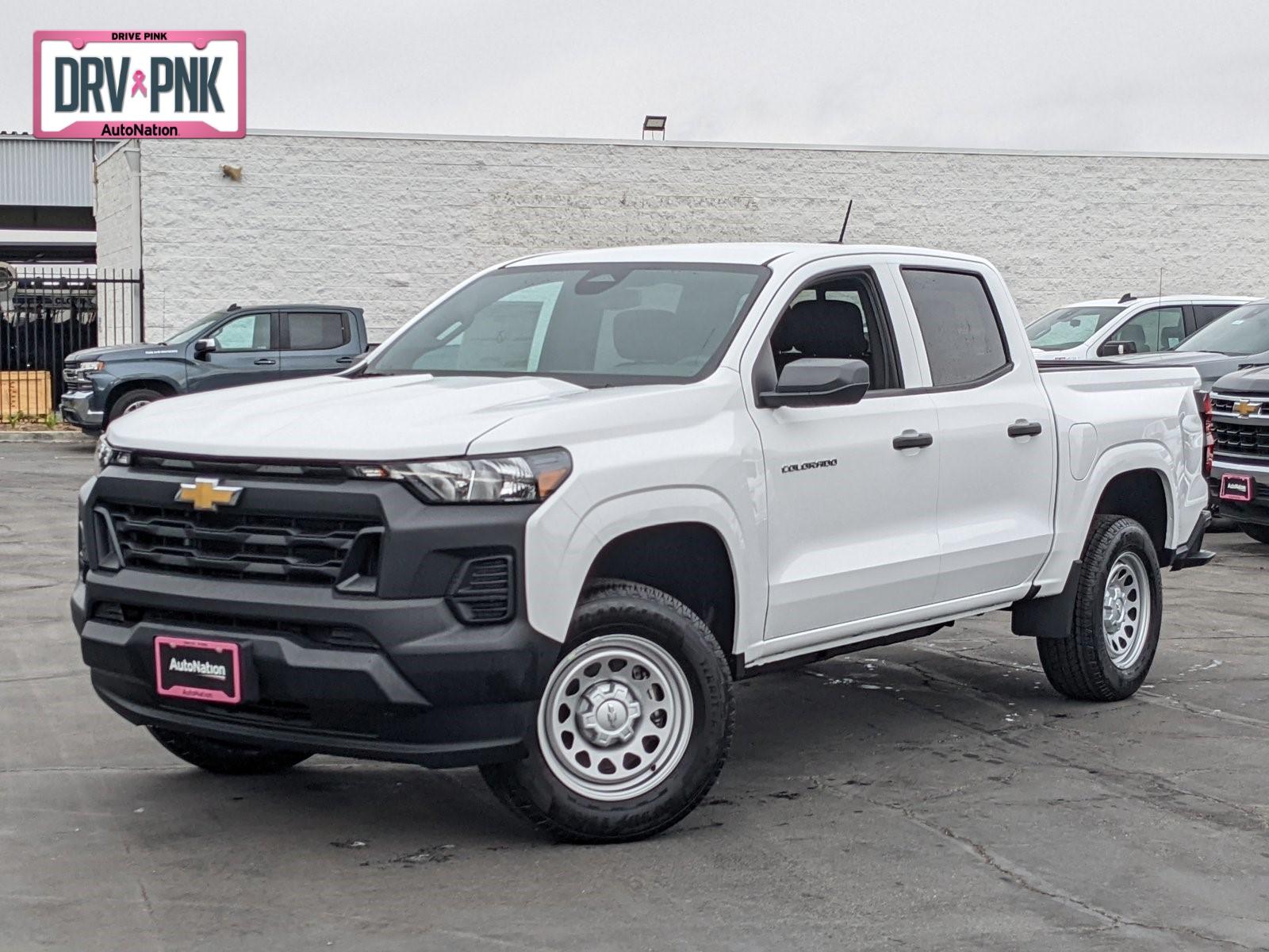 2024 Chevrolet Colorado Vehicle Photo in VALENCIA, CA 91355-1705