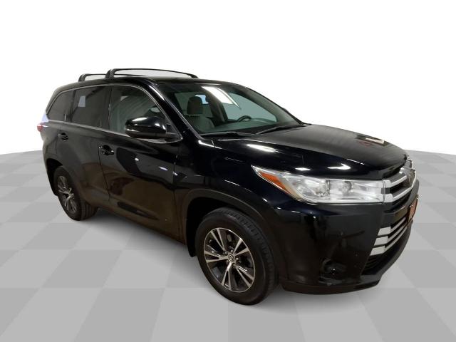 Used 2018 Toyota Highlander LE with VIN 5TDBZRFH4JS827384 for sale in Platteville, WI