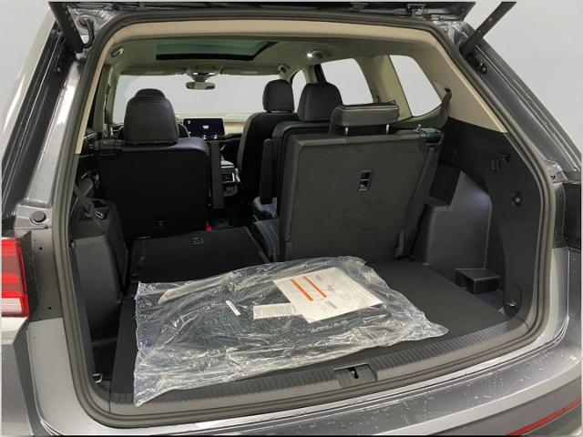 2025 Volkswagen Atlas Vehicle Photo in Appleton, WI 54913