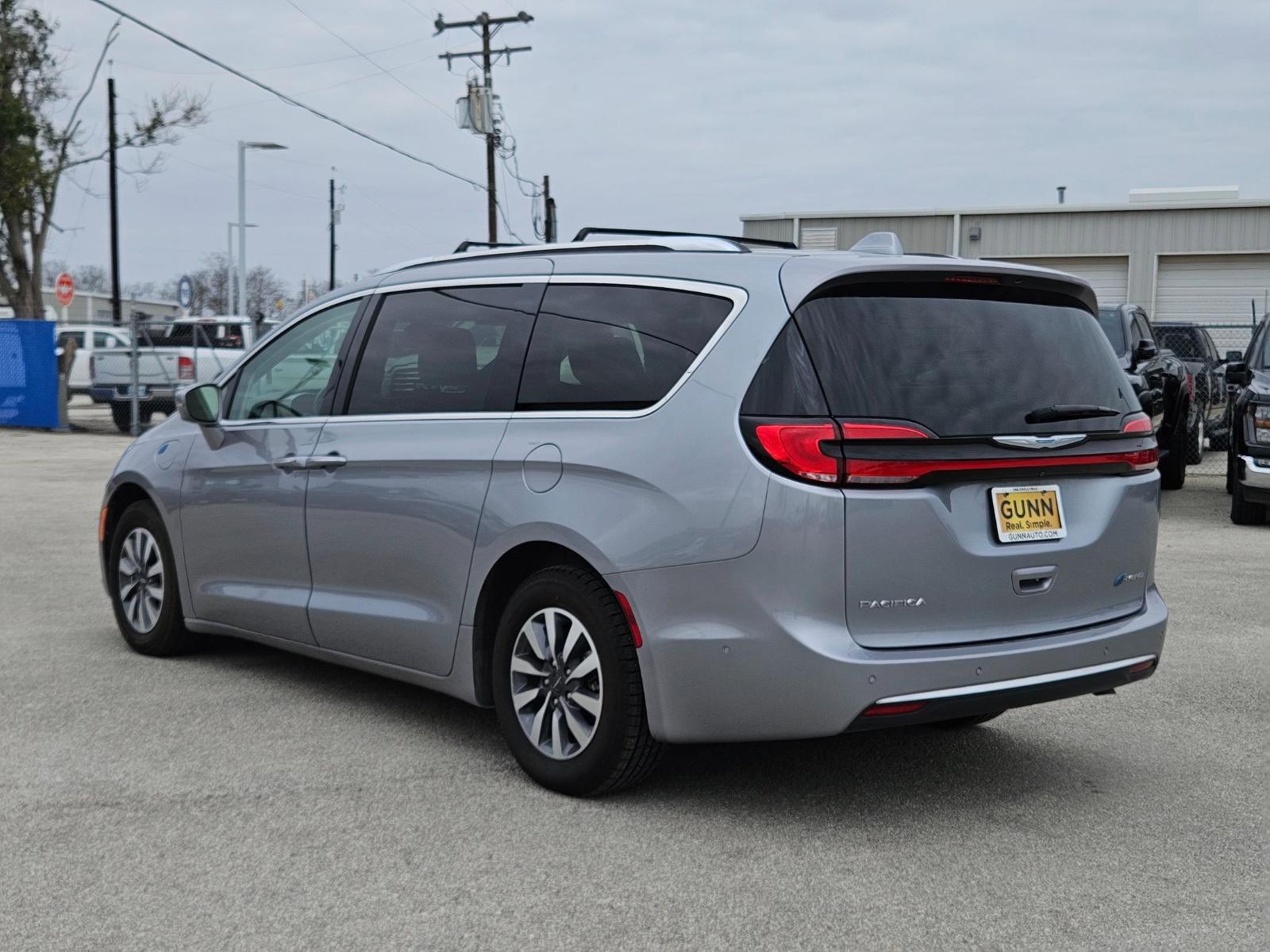 2021 Chrysler Pacifica Vehicle Photo in Seguin, TX 78155