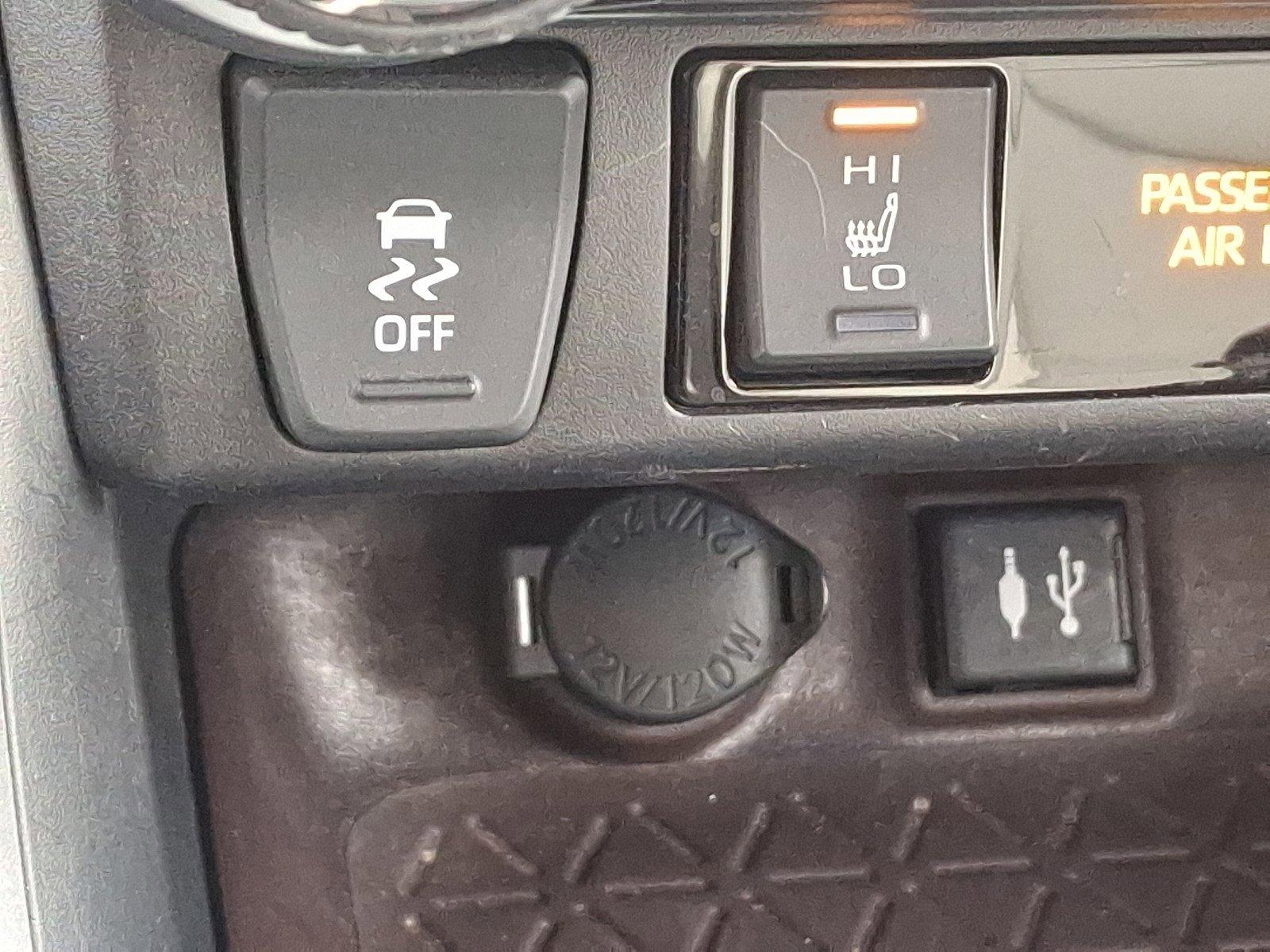 2019 Toyota RAV4 Vehicle Photo in Harrisburg, PA 17111