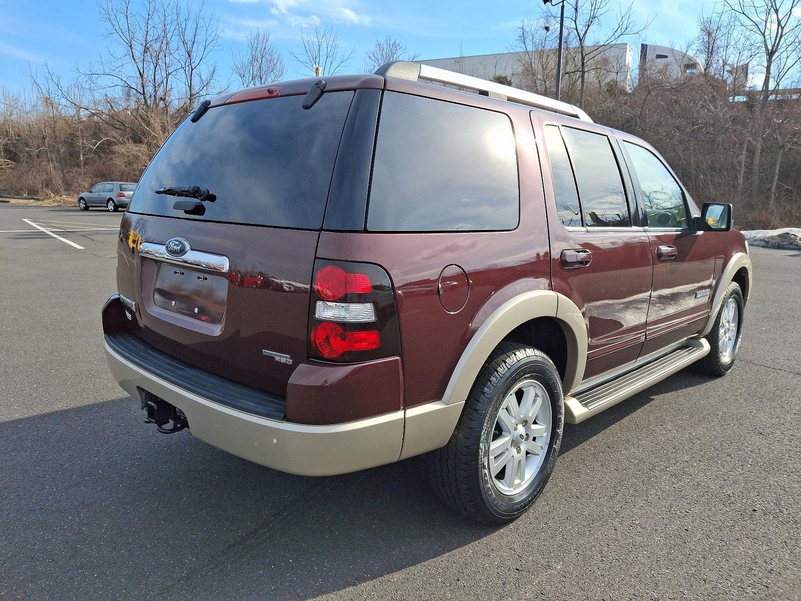 2007 Ford Explorer Vehicle Photo in Trevose, PA 19053