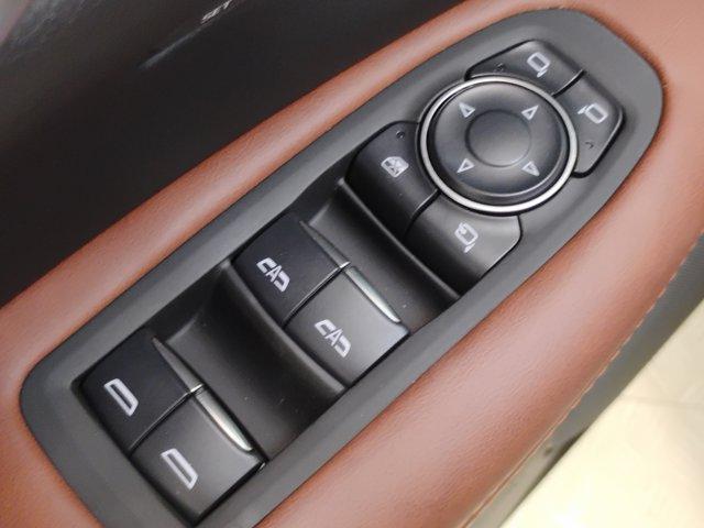 2025 Cadillac XT5 Vehicle Photo in PINEVILLE, NC 28134-8495