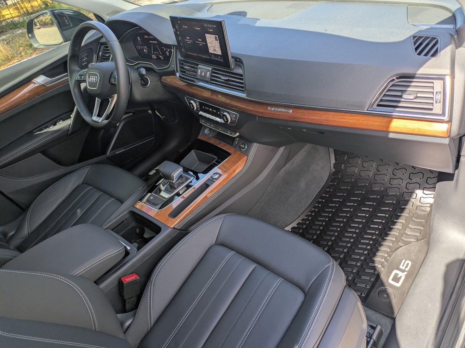 2022 Audi Q5 Vehicle Photo in Sarasota, FL 34231