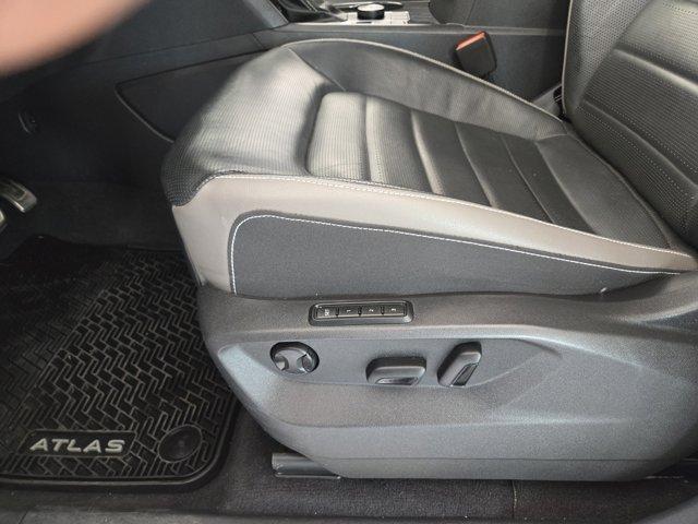 2023 Volkswagen Atlas Cross Sport Vehicle Photo in Decatur, TX 76234