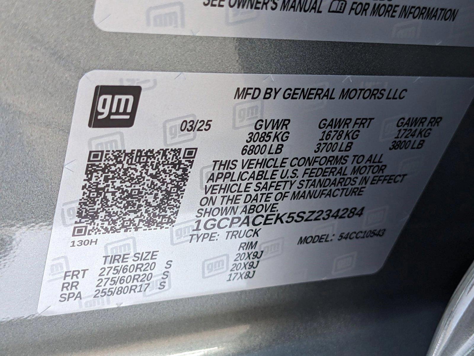 2025 Chevrolet Silverado 1500 Vehicle Photo in MIAMI, FL 33172-3015